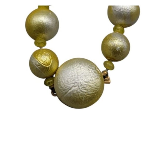 Hong Kong Ornate Detailed Beaded Necklace Handcrafted Yellow & White Beads 20" - Picture 12 of 14